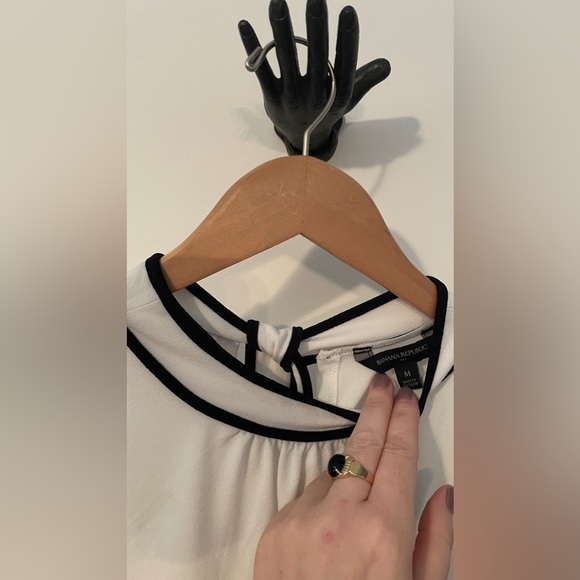 M Banana Republic business casual top white & black piping. Back neck bow - Picture 2 of 4